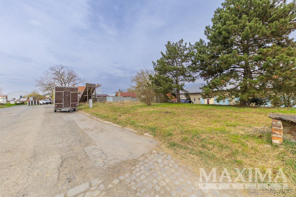 Pozemek  o ploše 443 m2 - Olomouc, Slavonín