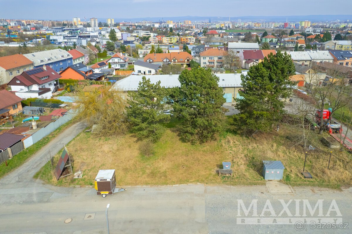 Pozemek  o ploše 443 m2 - Olomouc, Slavonín