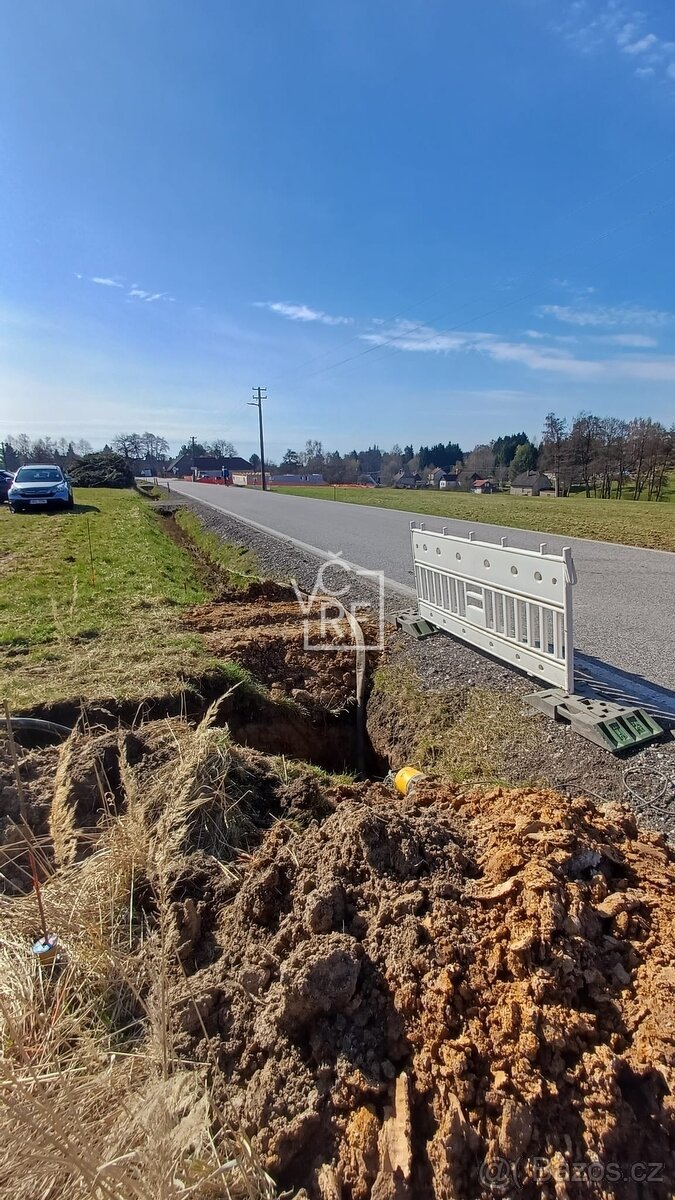 Prodej pozemku pro výstavbu 2 RD nebo rodinného ranče - Doub