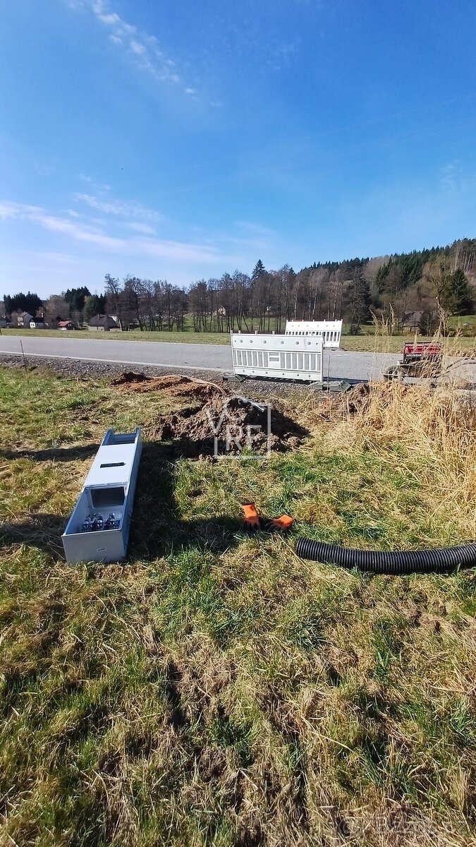 Prodej pozemku pro výstavbu 2 RD nebo rodinného ranče - Doub