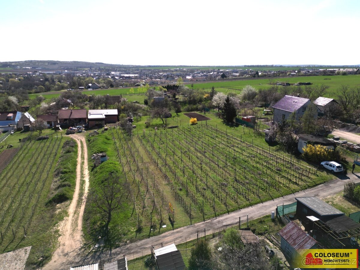 Nový Šaldorf - Sedlešovice, soubor pozemků, vhodný jako stav