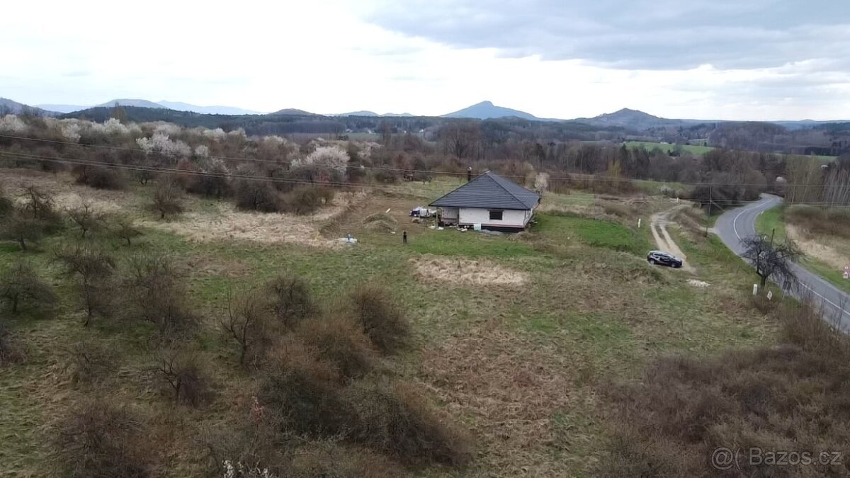 Stavební pozemek 2002m2- Svojkov , Česká Lípa