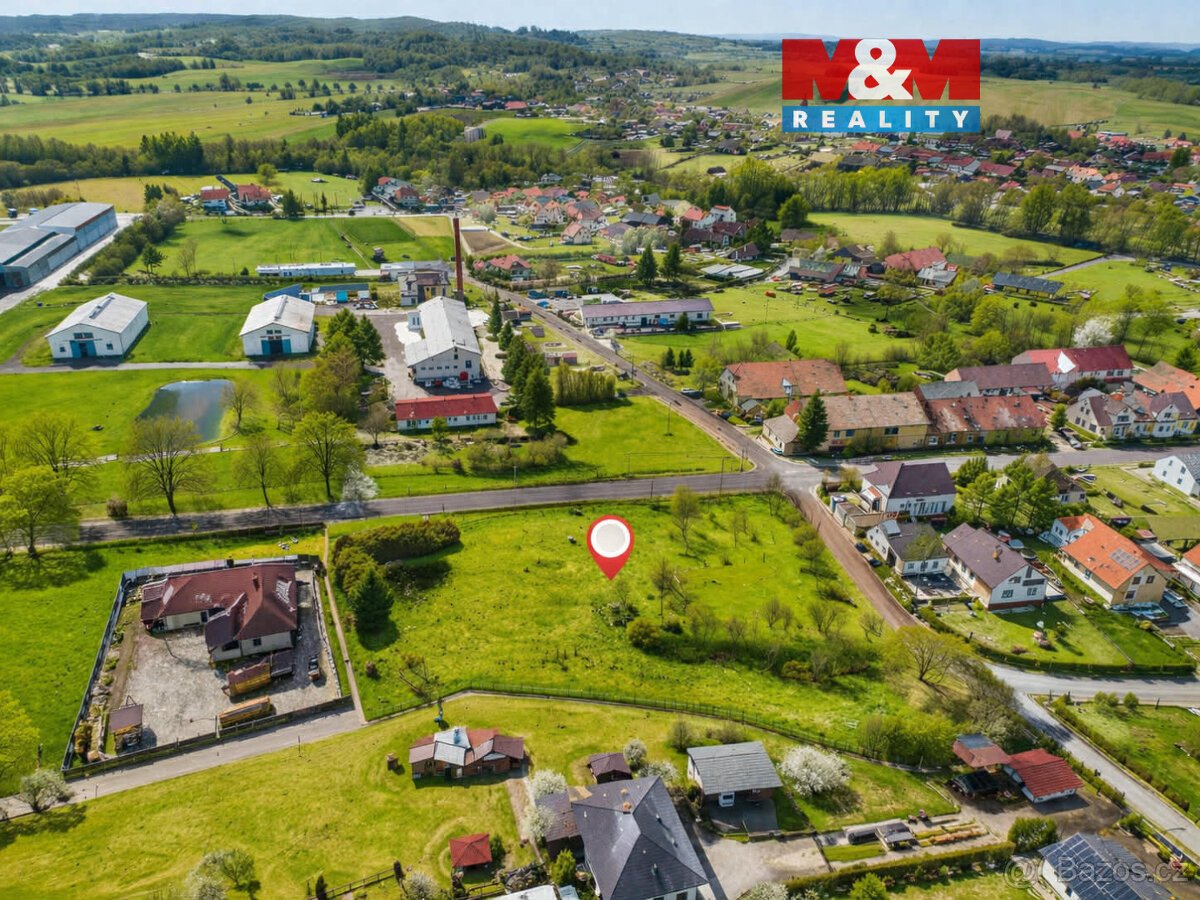 Prodej pozemku k bydlení s projektem v Bobrové