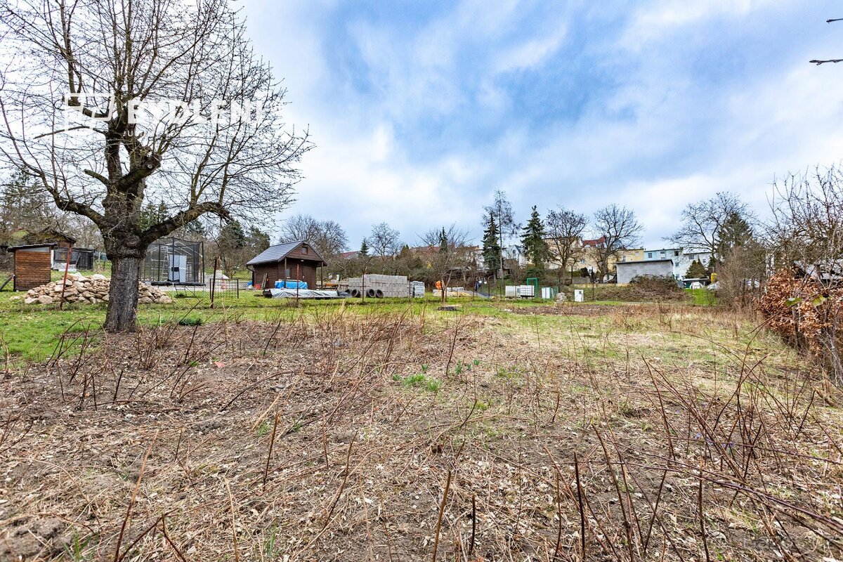 Prodej pozemku 622 m and sup2; v Novosedlicích u Teplic a po