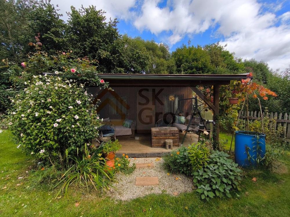 Prodej zahrady 569 m2 včetně dřevěné chaty