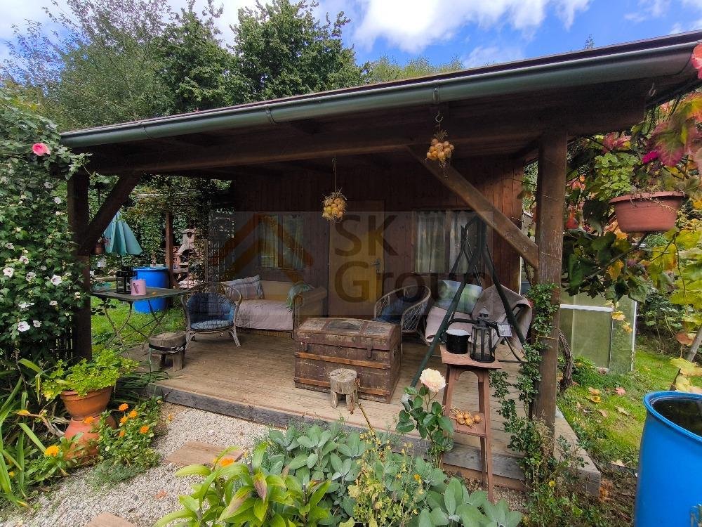 Prodej zahrady 569 m2 včetně dřevěné chaty