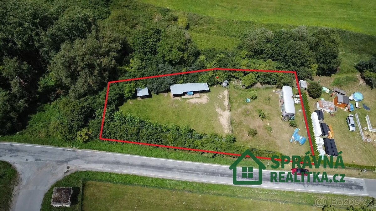 Prodej pozemku Kvášňovice 1840 m2