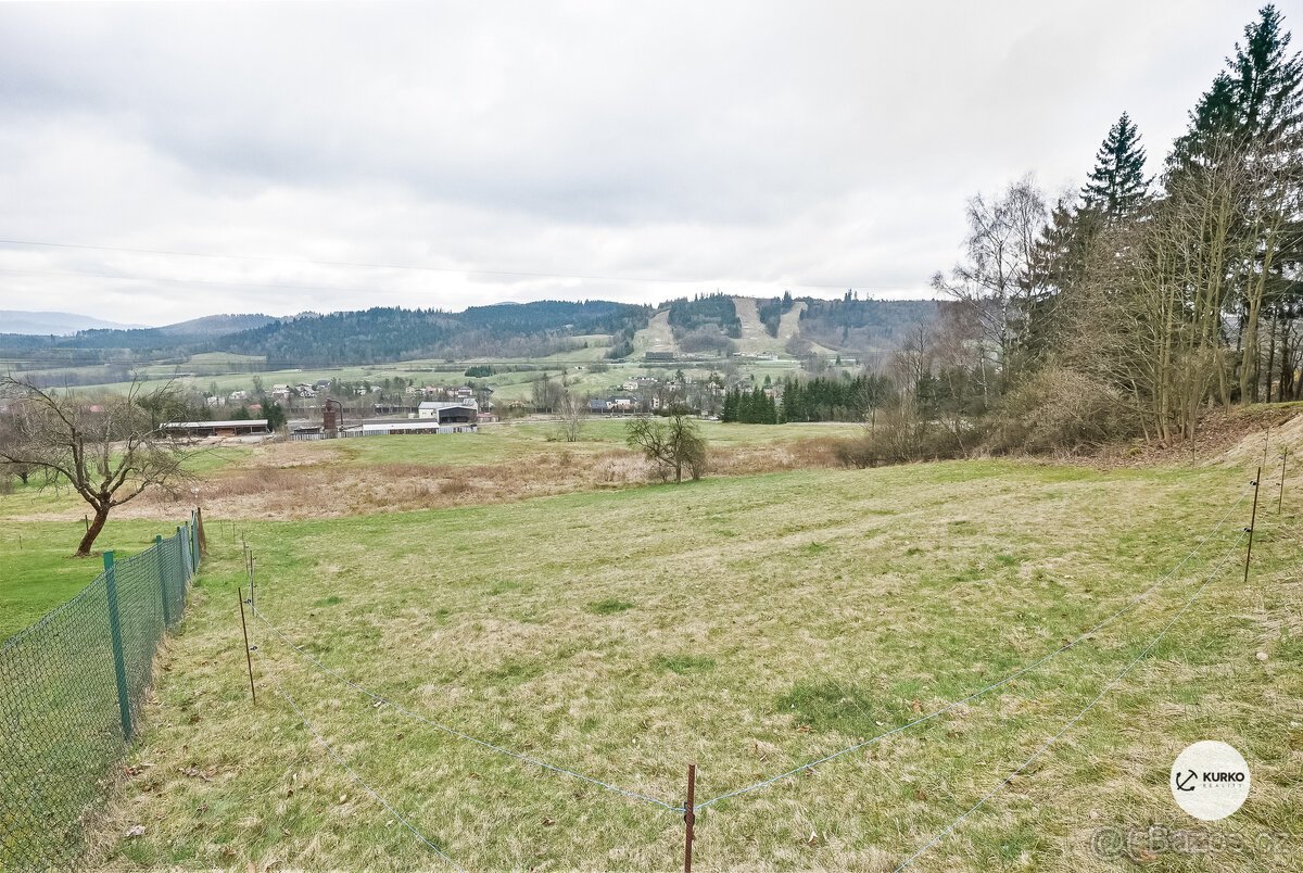 Pozemek o výměře 3291 m2 v obci Mosty u Jablunkova