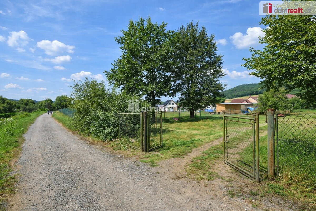 Prodej pozemku 1557 m2, Zdice