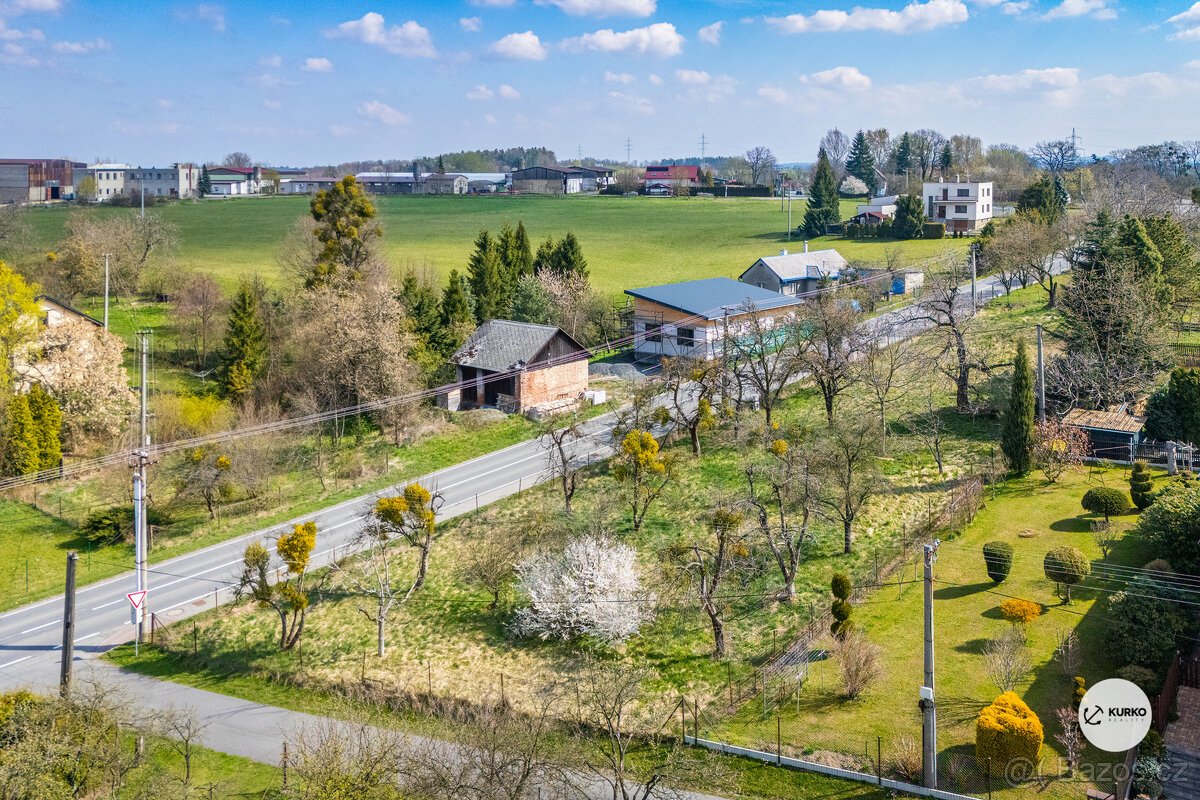 Pozemek o výměře 1930 m2 v obci Sedliště