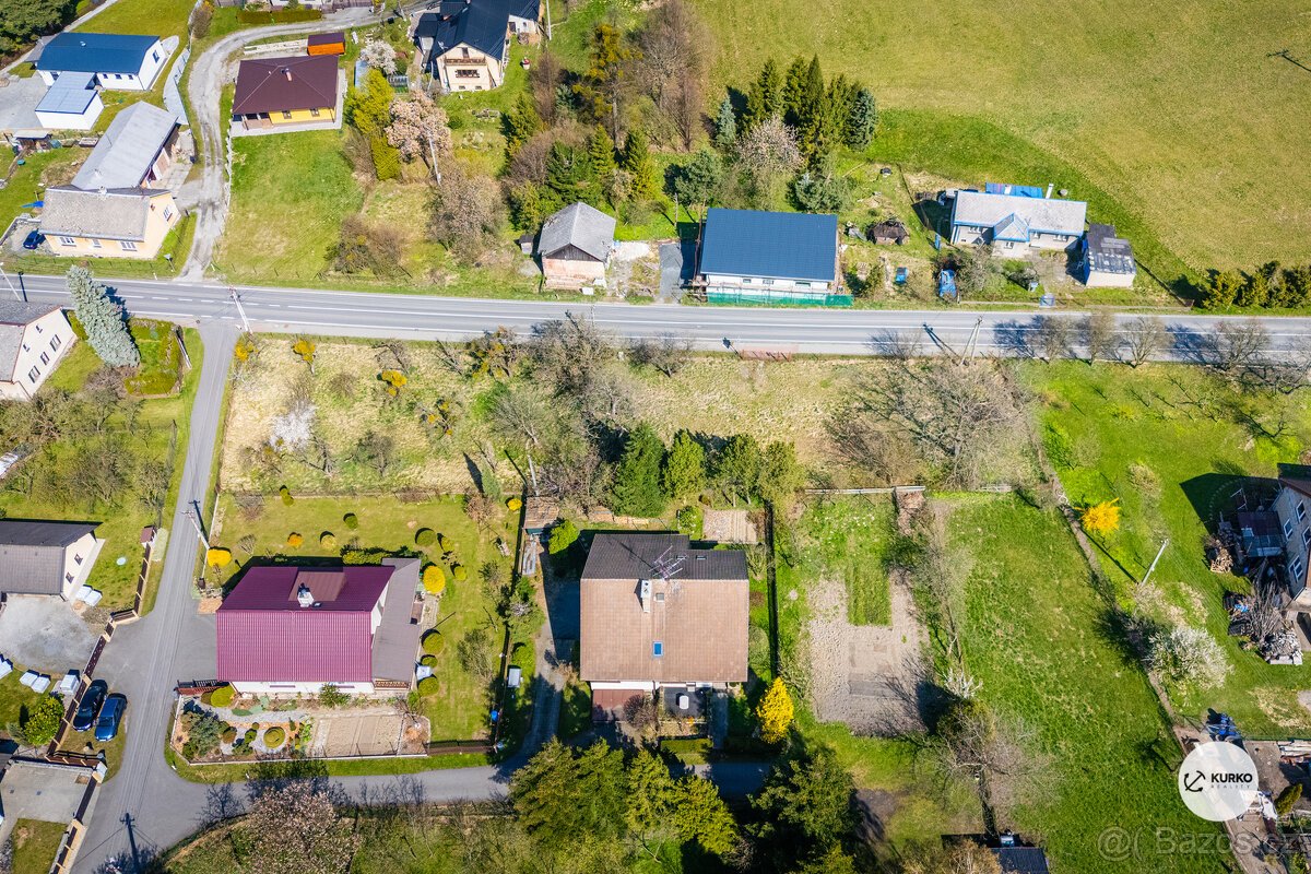 Pozemek o výměře 1930 m2 v obci Sedliště