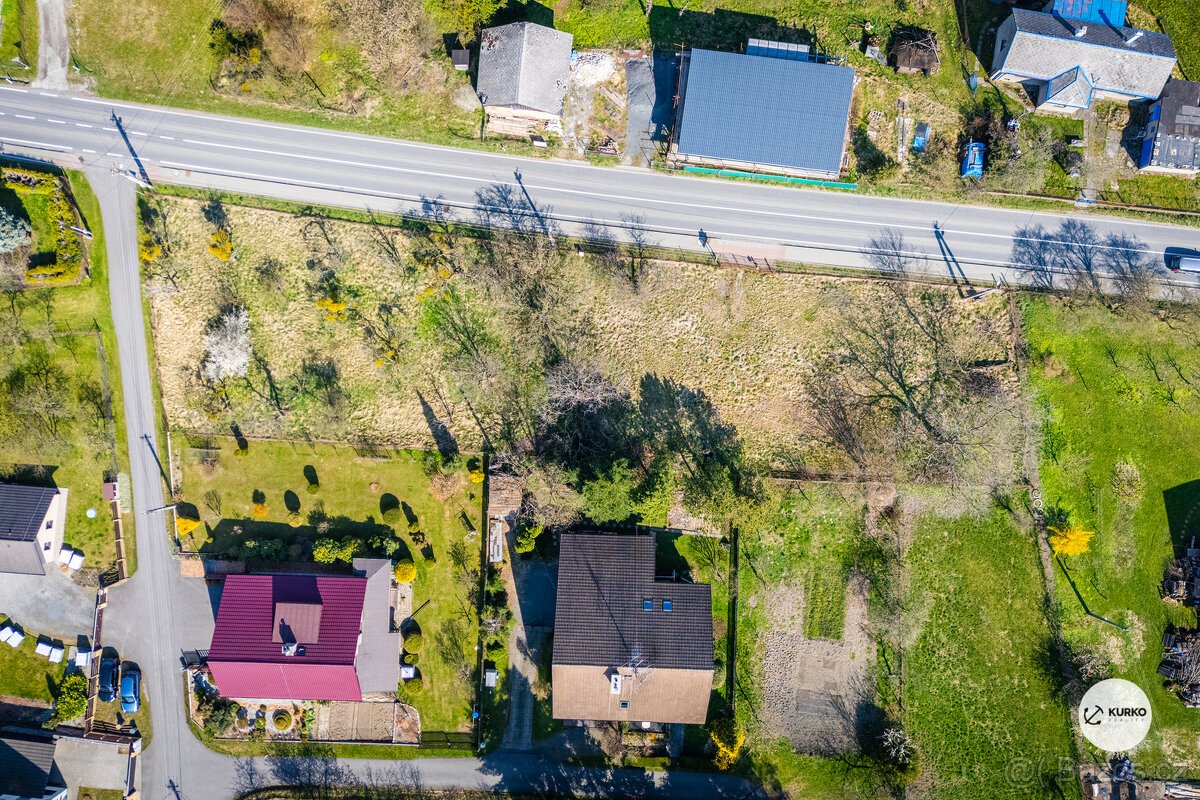 Pozemek o výměře 1930 m2 v obci Sedliště