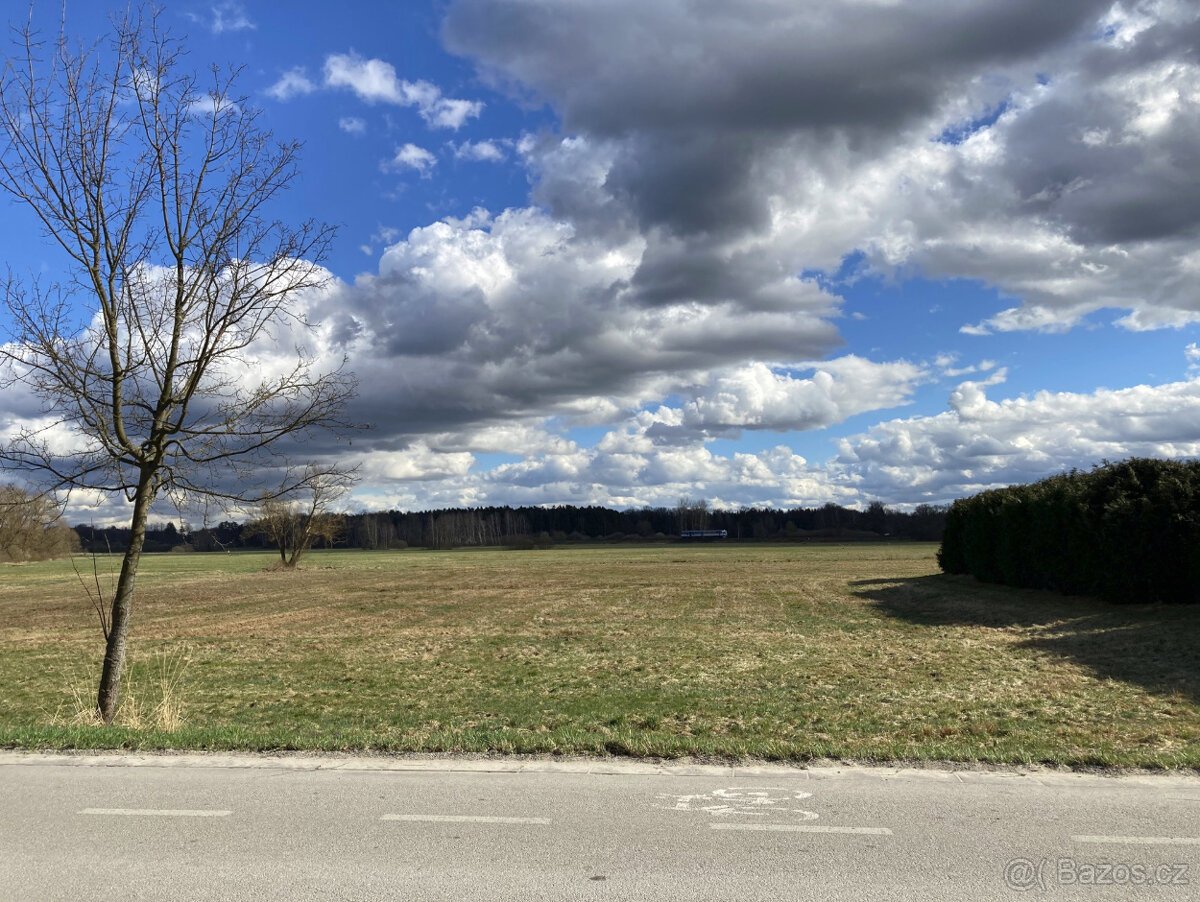 Třeboň - VÝMĚNA zajímavého pozemku 4.800 m2 za Byt