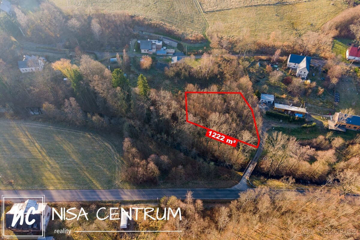 Prodej stavebního pozemku 1 222 m² v Heřmanicích