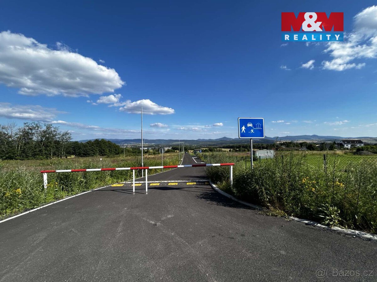 Prodej pozemku k bydlení, 762 m², Krupka - Unčín