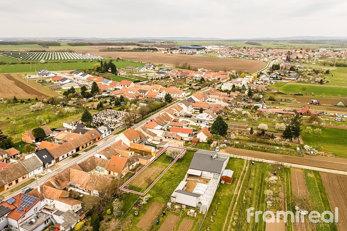 Prodej stavebního pozemku 466 m², Přísnotice, ev.č. 02089