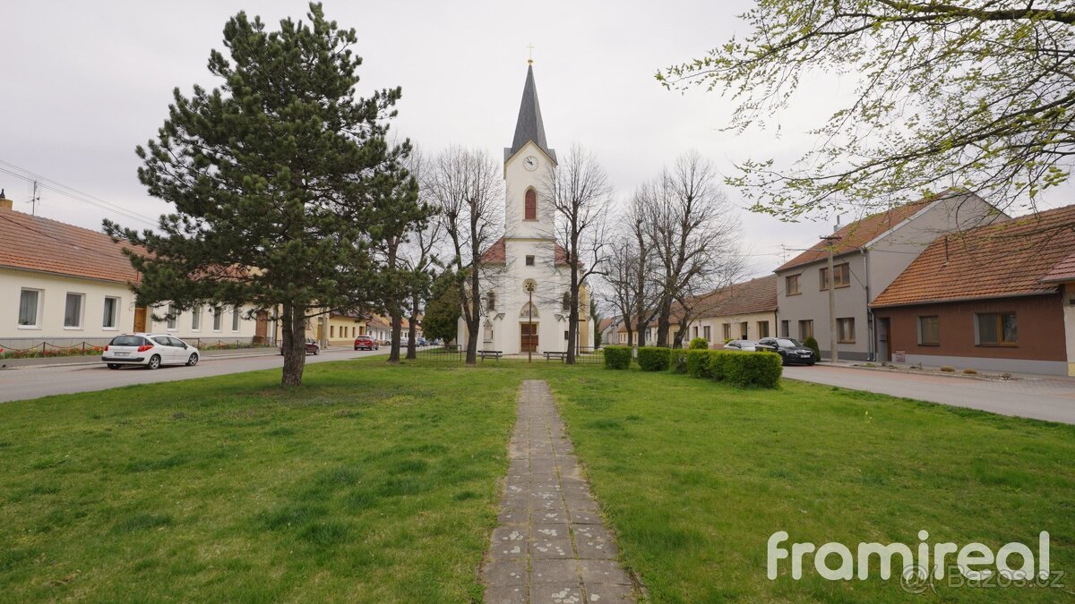 Prodej stavebního pozemku 466 m², Přísnotice, ev.č. 02089