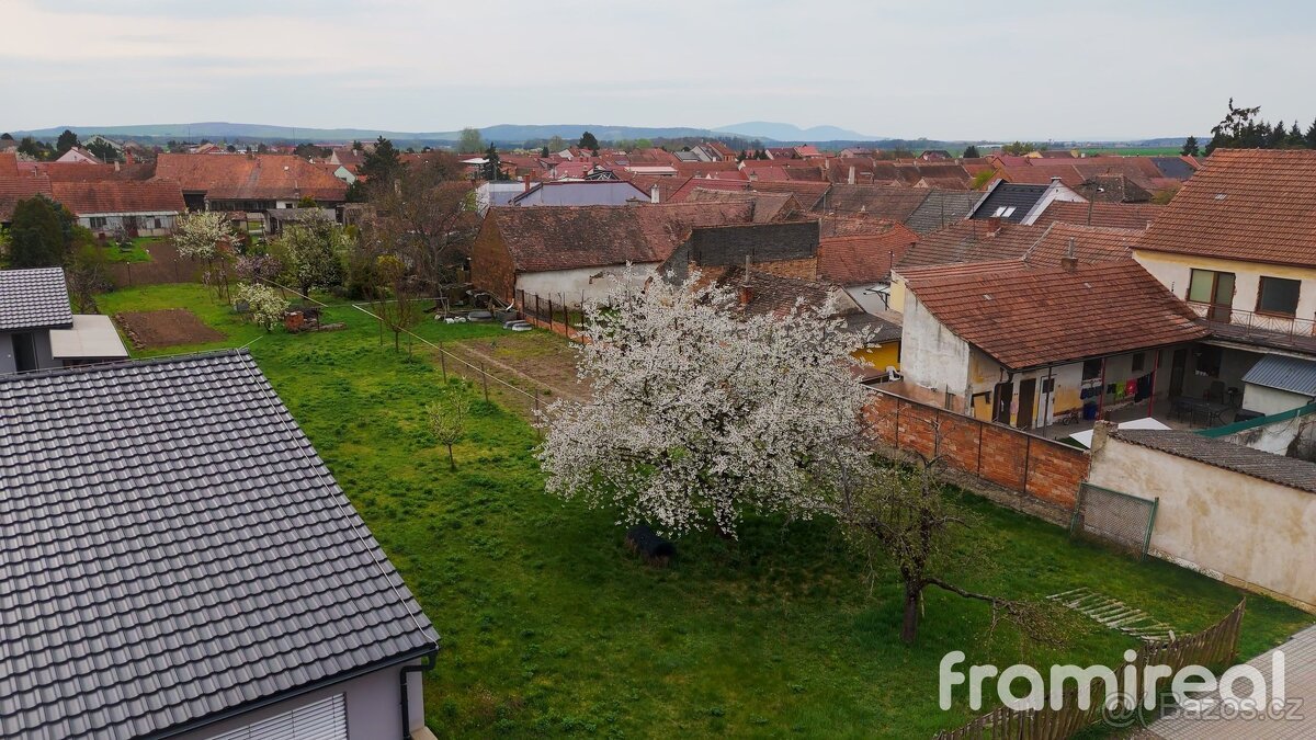 Prodej stavebního pozemku 466 m², Přísnotice, ev.č. 02089