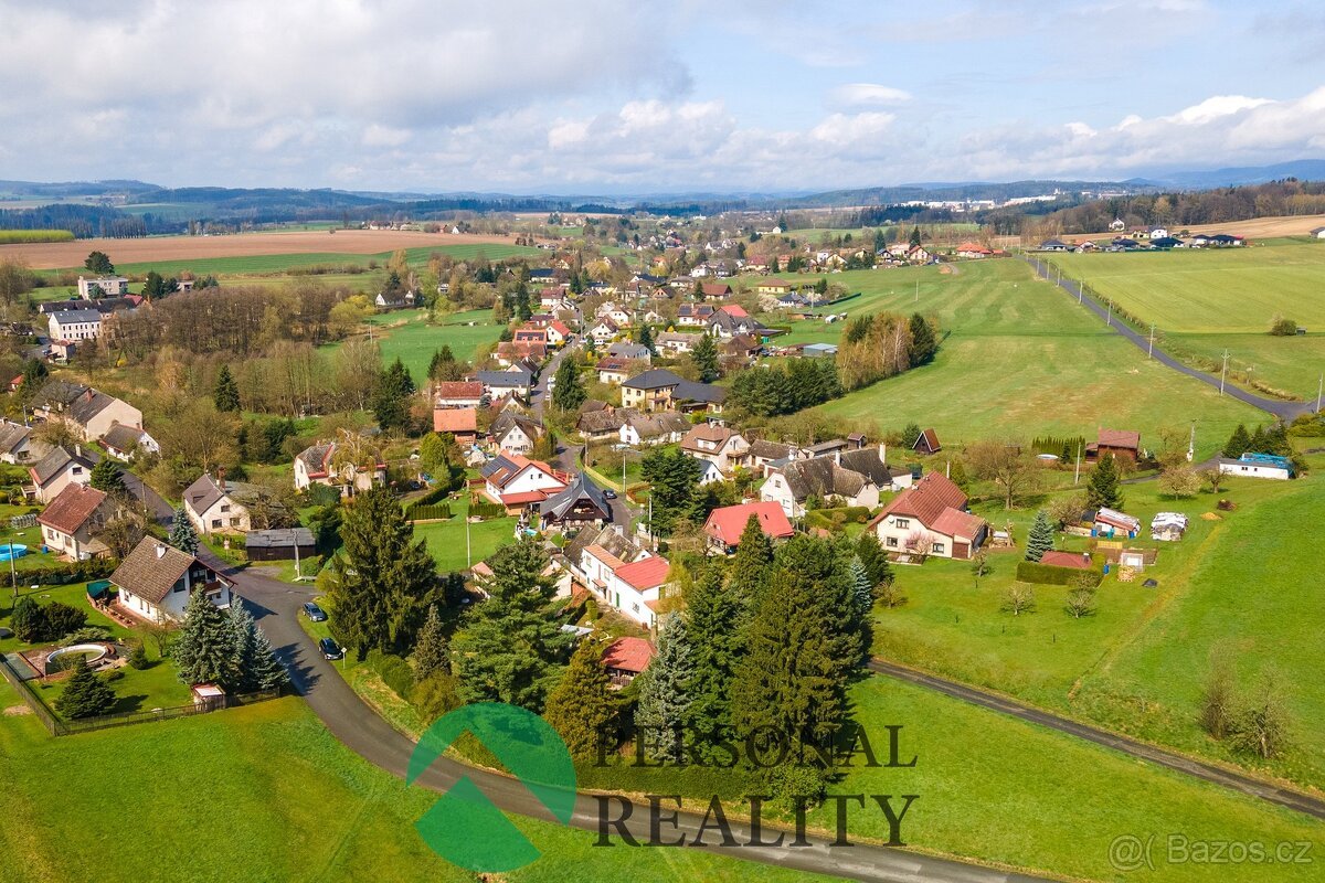 Prodej stavebního pozemku 1 100 m², Červený Kostelec - Olešn