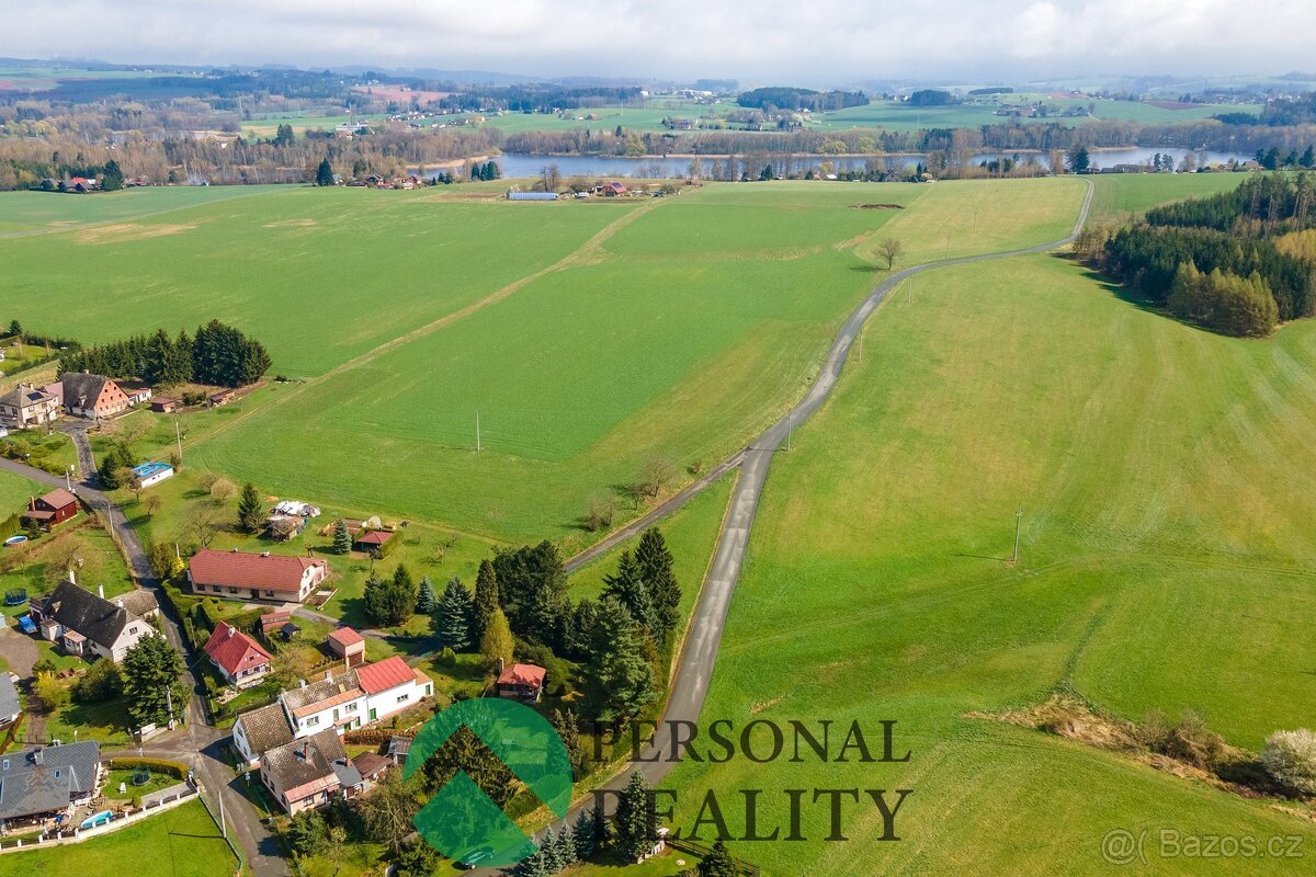 Prodej stavebního pozemku 1 100 m², Červený Kostelec - Olešn