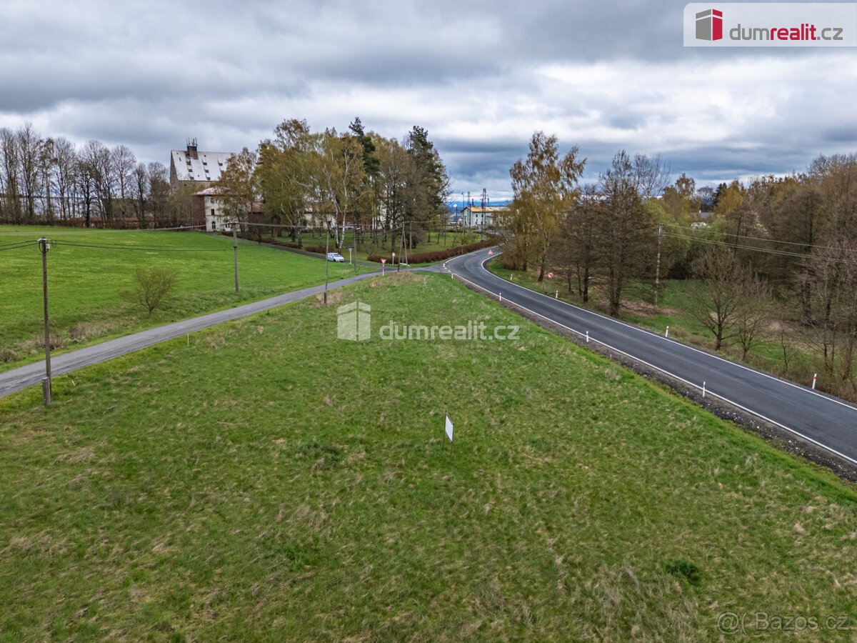 Pěkný pozemek v obci Vojtanov u hranic s Německem v blízkost