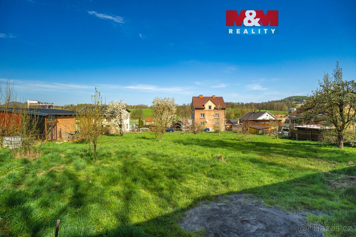 Prodej pozemku k bydlení, 833 m², Česká Kamenice