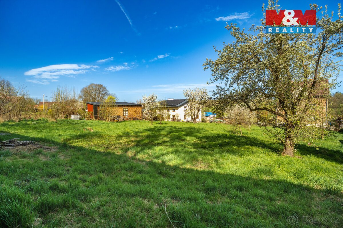 Prodej pozemku k bydlení, 833 m², Česká Kamenice