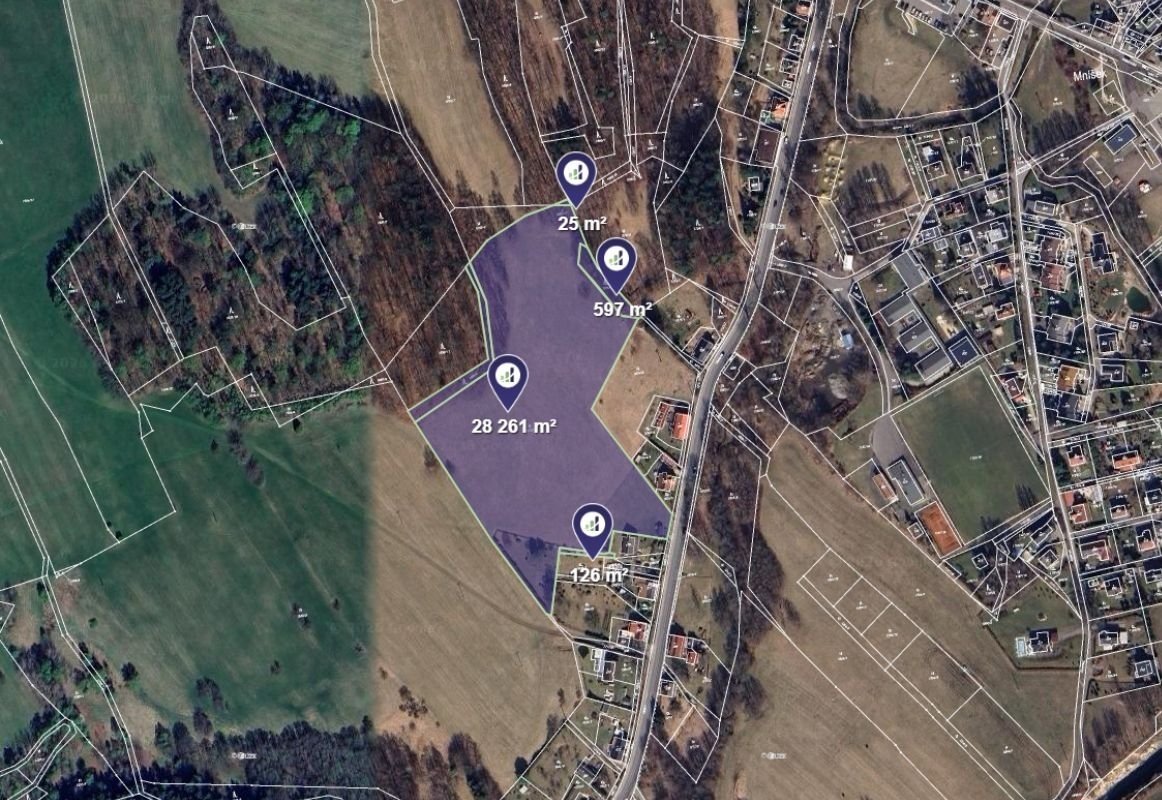 Prodej podílu 1/4 louky 7 252 m², Mníšek