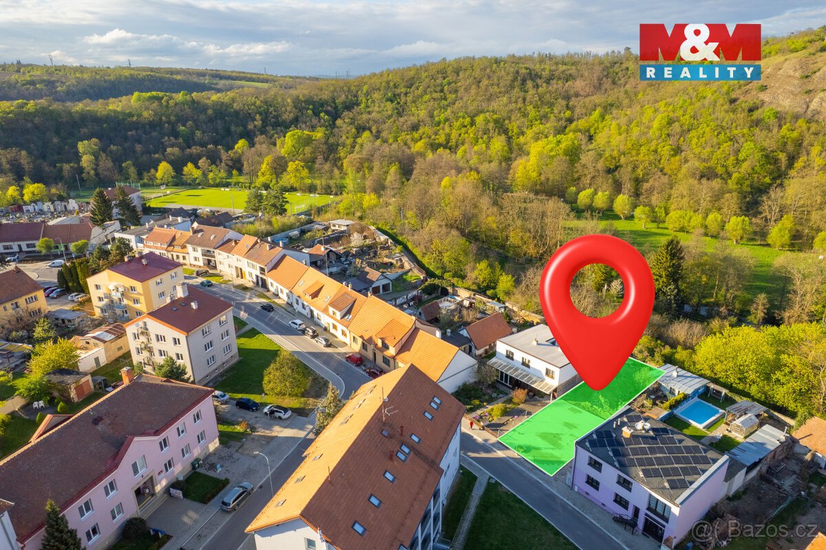 Prodej pozemku k bydlení v Moravském Krumlově, ul. Palackého