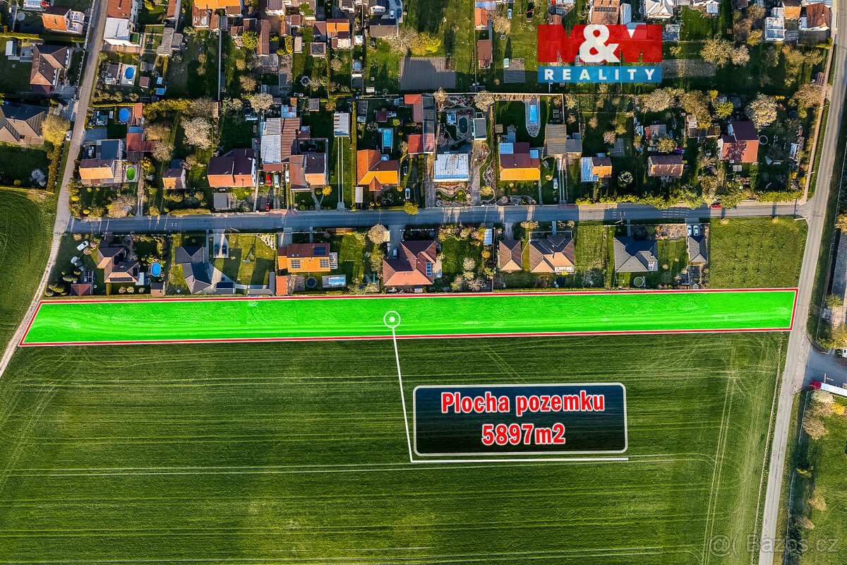 Prodej podílu ½ pozemku k bydlení, Moravany