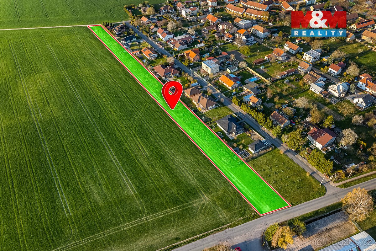 Prodej podílu ½ pozemku k bydlení, Moravany