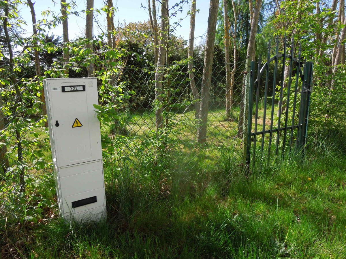 Pozemek pro stavbu RD,Červený Kostelec-Stolín,781m2