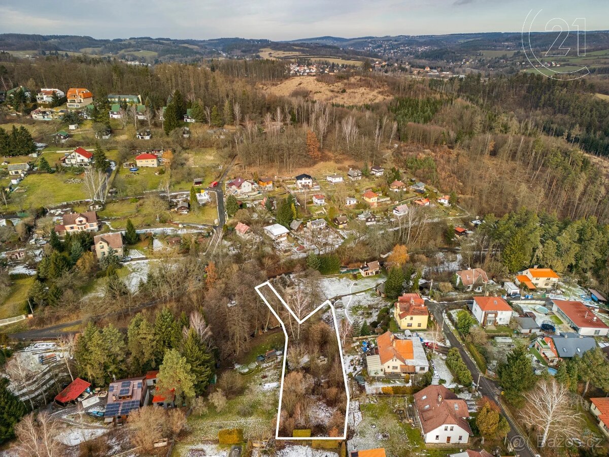 Prodej stavebního pozemku o rozloze 1644 m² v Senohrabech