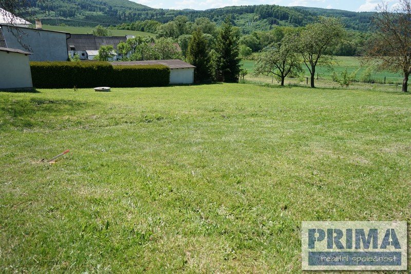 Lukrativní stavební pozemek pro rodinný dům v Bouzově