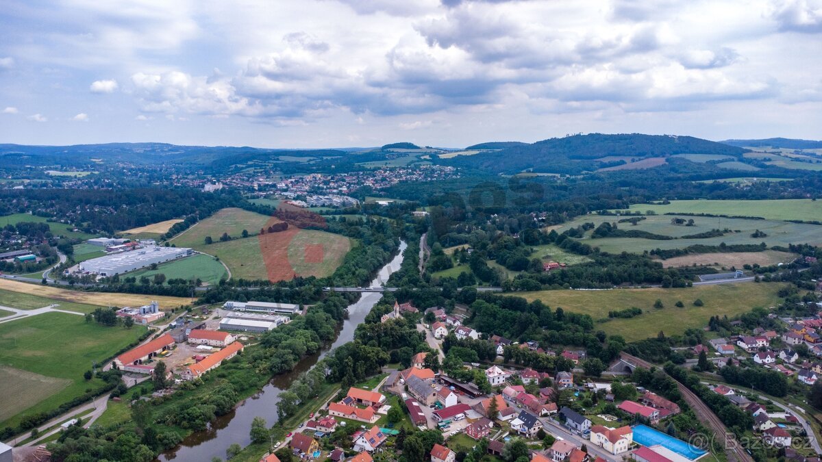Prodej pozemku o ploše 976m2, v Poříčí nad Sázavou