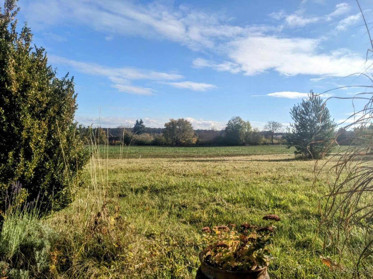 Stavební pozemek 1454 m2, Holičky - Morašice, okres Chrudim