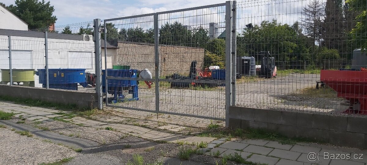 Stavební pozemek Olomouc 900m2 Nové Sady. Prodej bez RK.