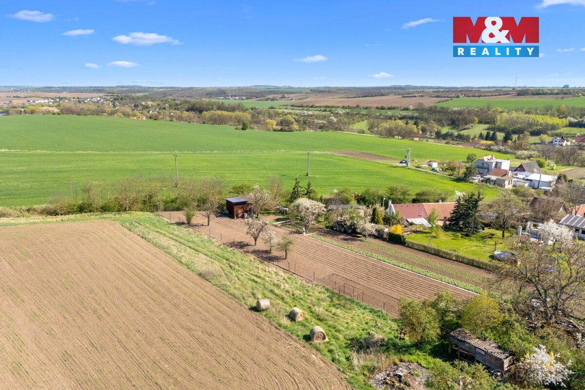 Prodej stavebního pozemku, 1468 m², Neuměřice