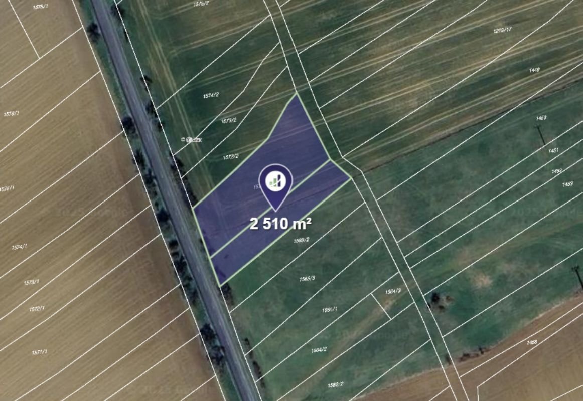 Prodej podílu 2/9 pole 3 581 m², Ondřejov