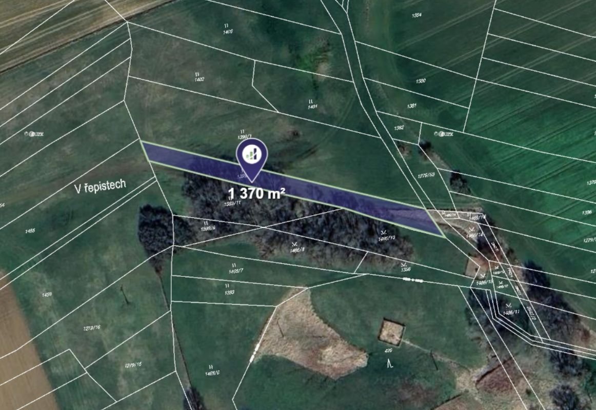 Prodej podílu 1/2 pole 2 457 m², Ondřejov