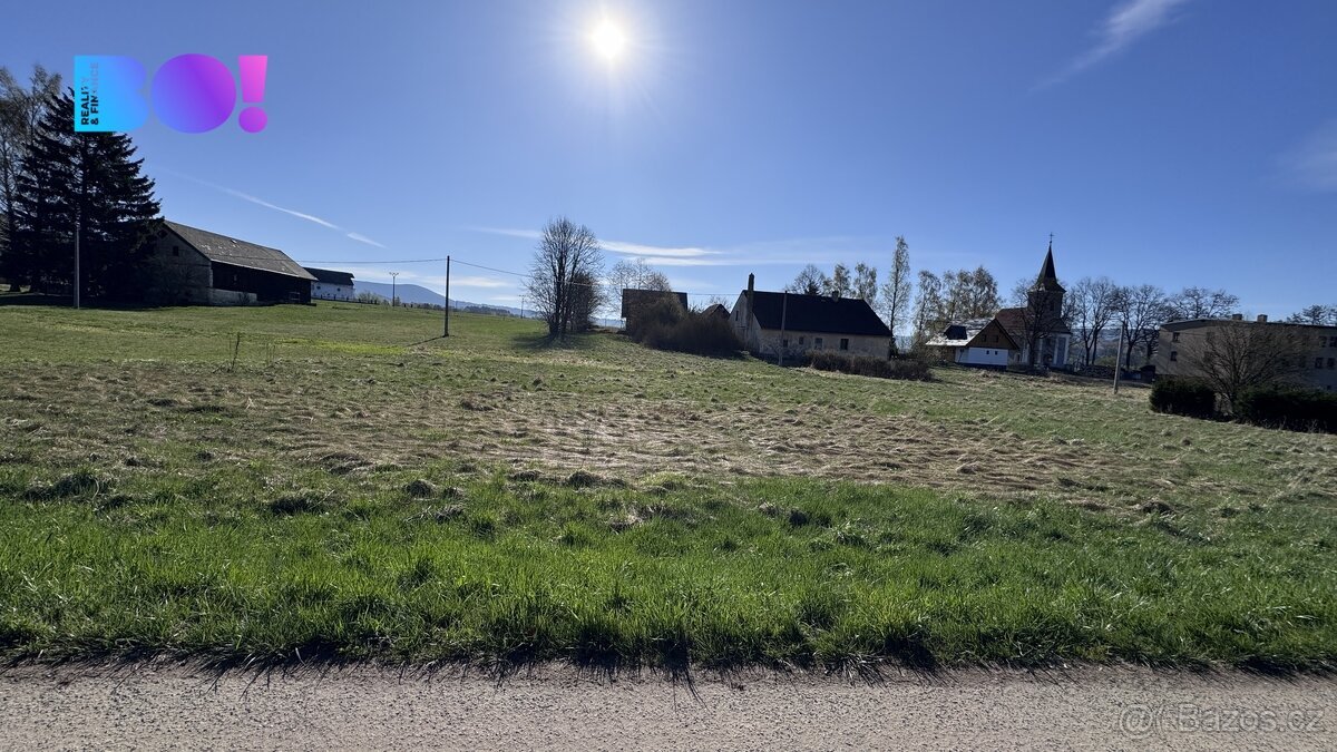 Prodej stavebního pozemku 4 715 m², Horní Lipka