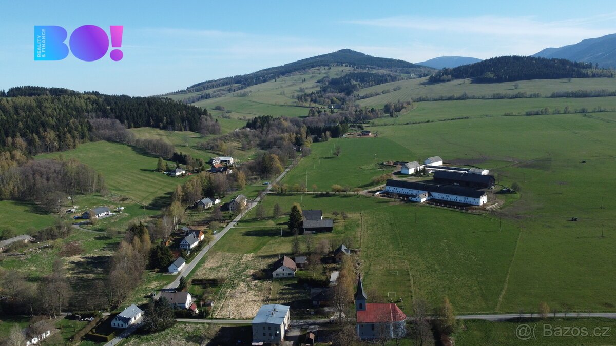 Prodej stavebního pozemku 4 715 m², Horní Lipka