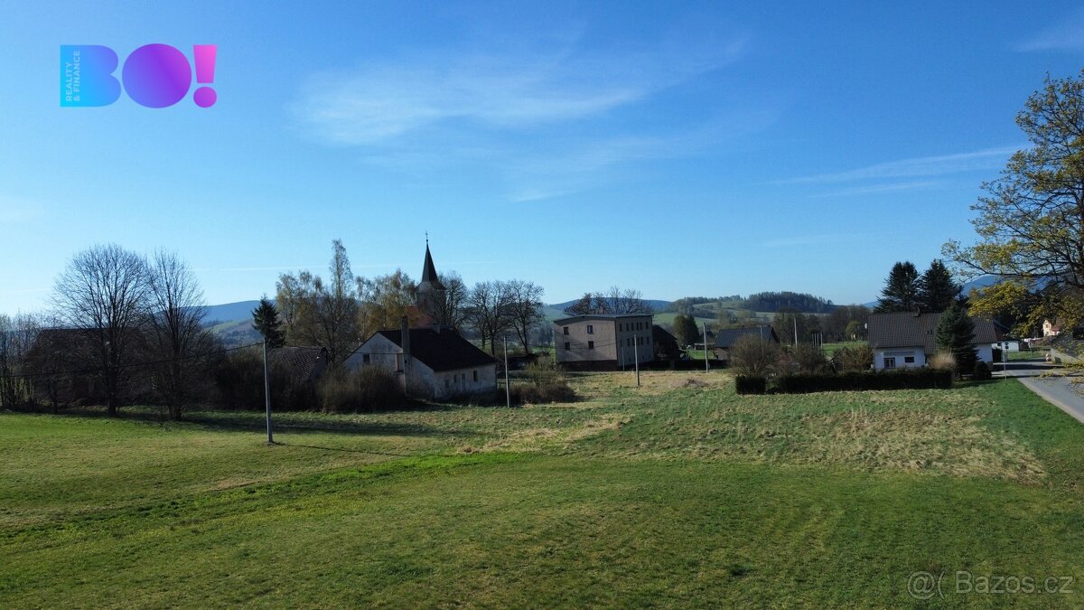 Prodej stavebního pozemku 4 715 m², Horní Lipka
