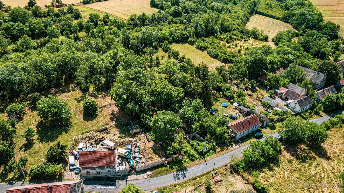 Prodej stavebního pozemku 2 875m2 v obci Tatinná okres Louny