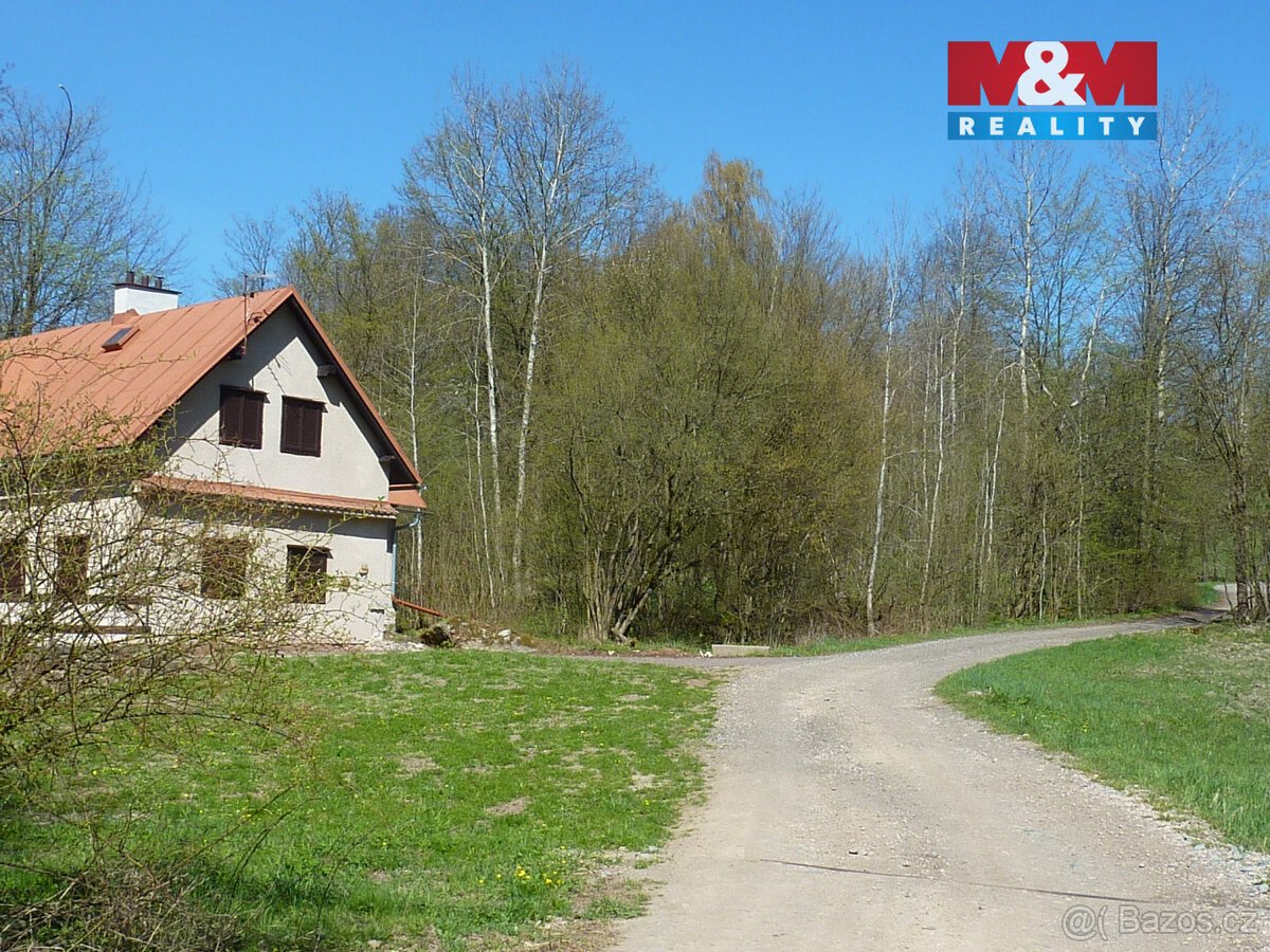 Prodej pozemku k bydlení,1453 m², Brzice, Běluň, Kohoutov