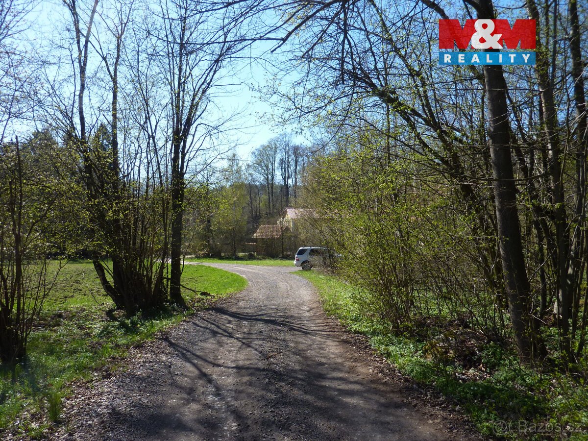 Prodej pozemku k bydlení,1453 m², Brzice, Běluň, Kohoutov