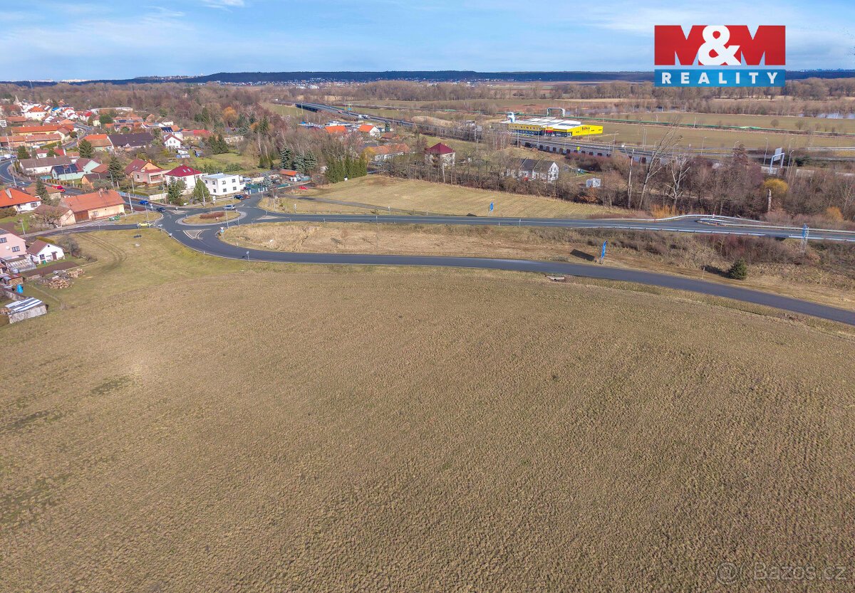 Prodej komerčního pozemku, Opatovice nad Labem, 8413 m²
