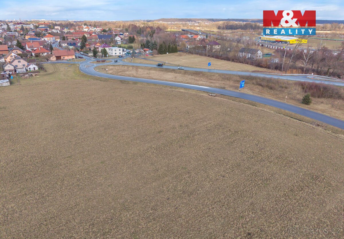 Prodej komerčního pozemku, Opatovice nad Labem, 8413 m²