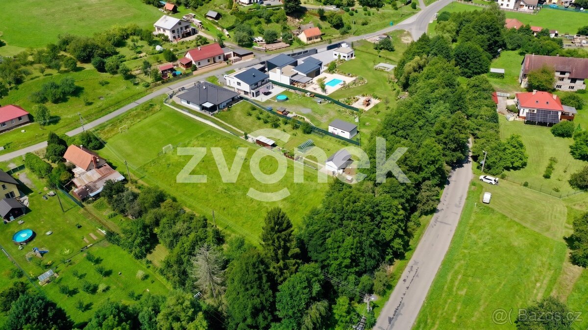 Prodej stavebního pozemku 1 833 m², Želechovice nad Dřevnicí