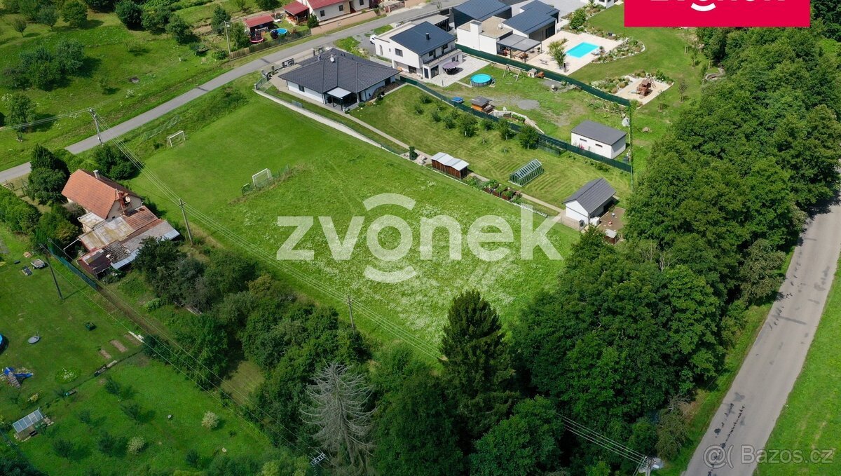 Prodej stavebního pozemku 1 833 m², Želechovice nad Dřevnicí
